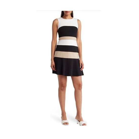 slim fit dress slacks Shop Tommy Hilfiger clothing and handbags at SilkRoll. Trade with us! main image 1